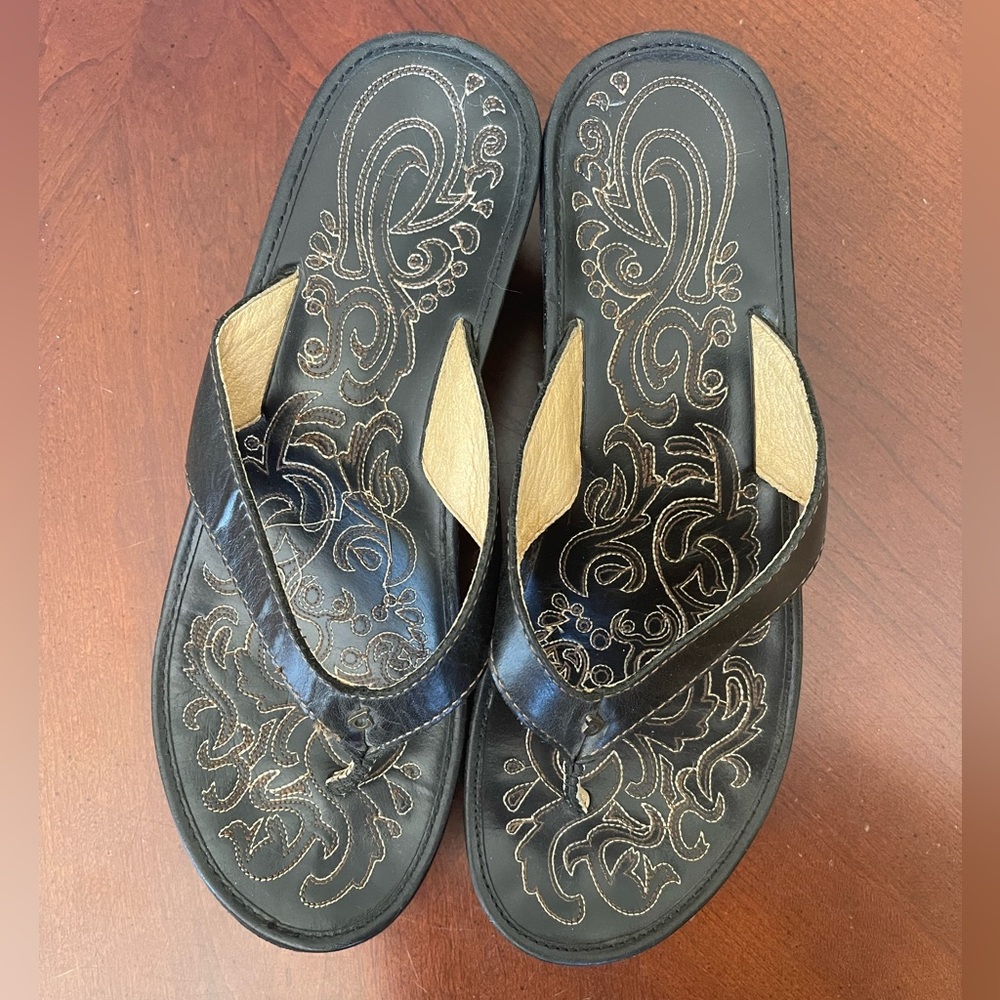 Olukai Kuala Lio Wedges Size 9